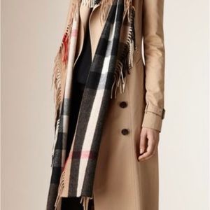 Burberry scarf Check Cashmere women fringe  100% authentic